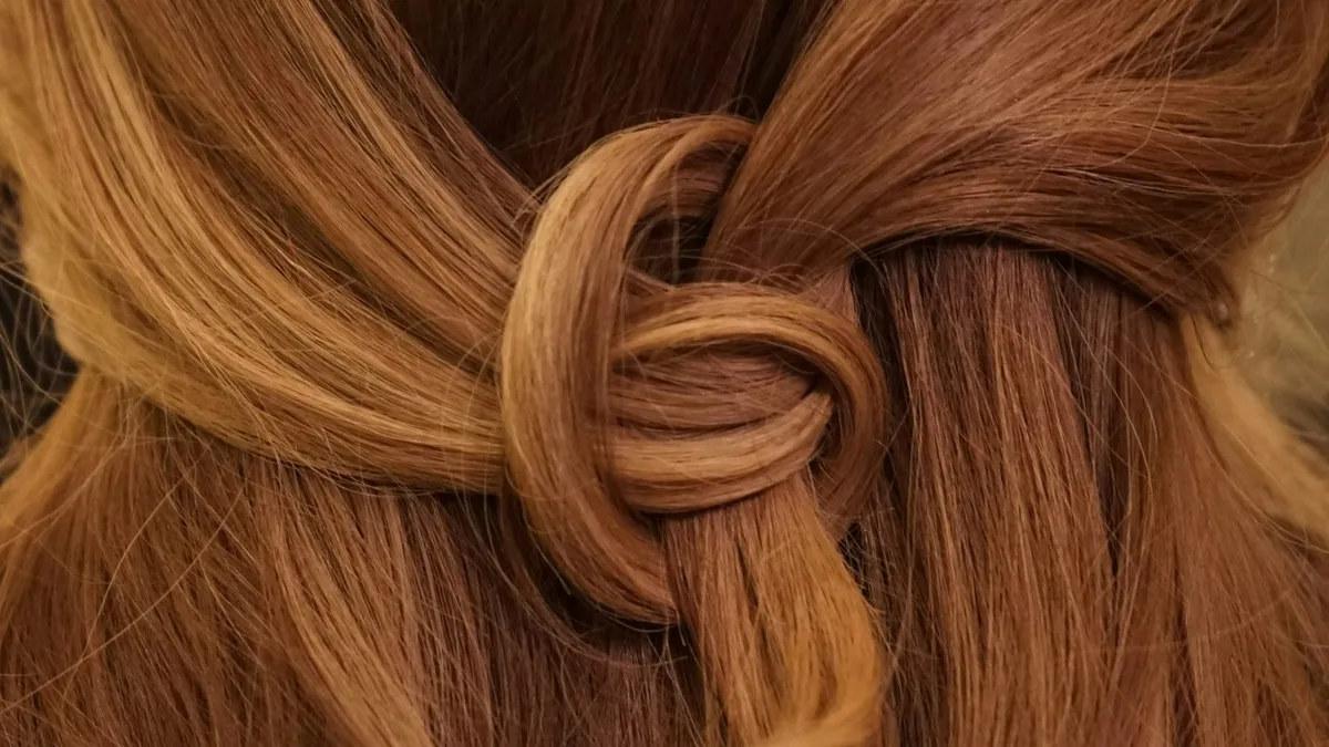 Resultado de colorimetría en Bruma Salón & Atelier: mechas finas sobre base castaño, Chorrillos